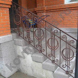 Кованые перила в классическом стиле​